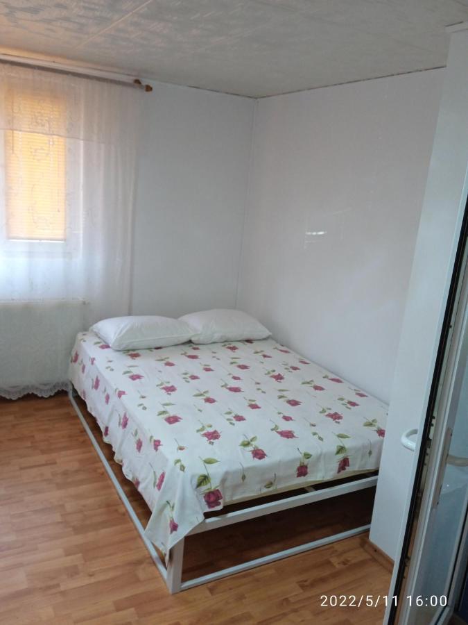 Central City House Tulcea Buitenkant foto